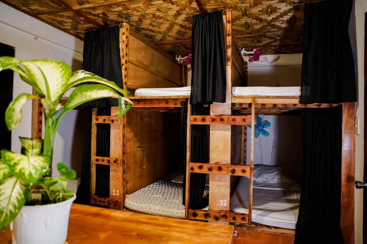 Yes Surf Siargao Hostel เจเนอรัลลูนา ภายนอก รูปภาพ